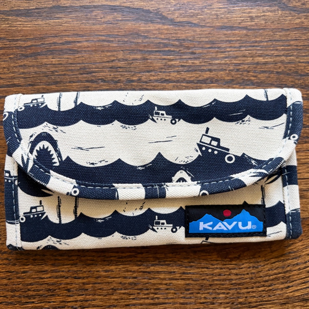 KAVU Big Spender Wallet in Shark Bait